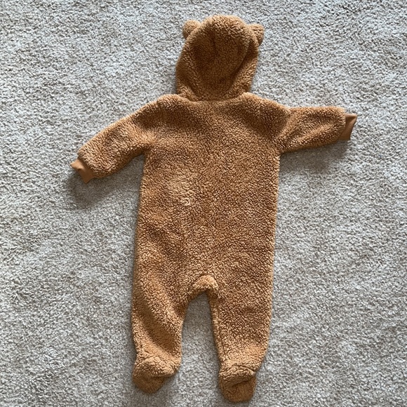 Old Navy snowsuit or costume size 6-12 months - Picture 2 of 4